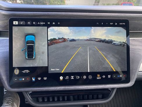 Used 2023 Rivian R1S Adventure AWD/4WD image 22