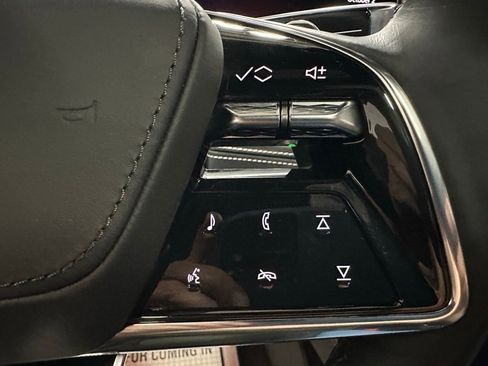 Used 2025 Cadillac Escalade V image 22