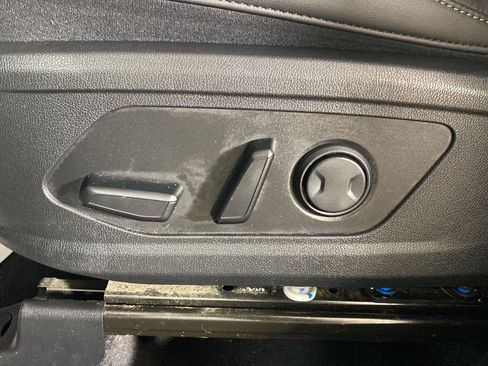 Used 2023 Kia Sorento S w/ Panoramic Sunroof Package AWD/4WD image 18