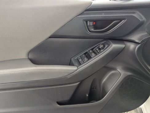 Used 2024 Subaru Crosstrek 2.0i Premium image 18