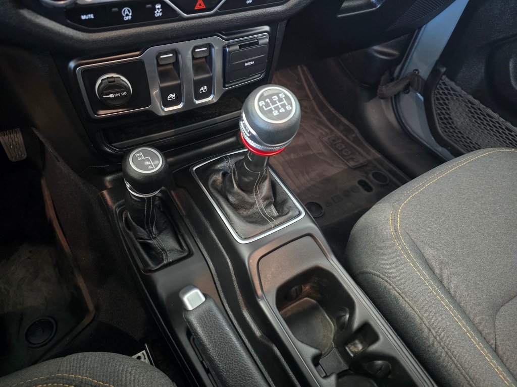 Used 2024 Jeep Wrangler Sport AWD/4WD image 29