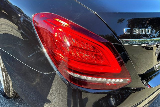 Certified 2021 Mercedes-Benz C 300 4MATIC Sedan image 25