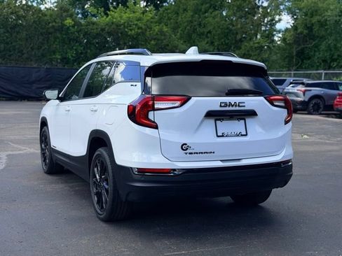 Used 2023 GMC Terrain SLE w/ Driver Convenience Package FWD image 6
