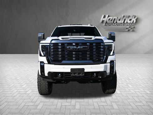 Used 2024 GMC Sierra 3500 Denali Ultimate AWD/4WD image 6