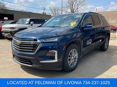 Used 2023 Chevrolet Traverse LT FWD image 1