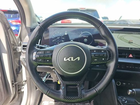Used 2024 Kia Sportage SX image 4