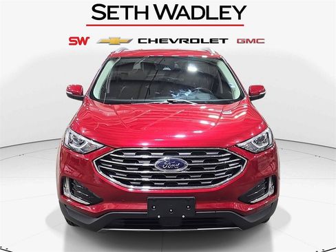 Used 2020 Ford Edge Titanium image 2