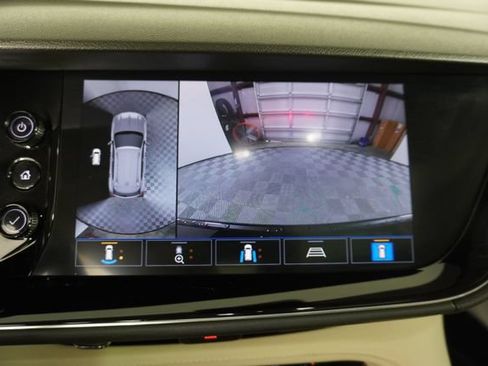 Used 2022 Buick Envision Avenir w/ Technology Package II AWD/4WD image 28
