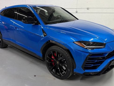 Used 2021 Lamborghini Urus AWD/4WD image 2