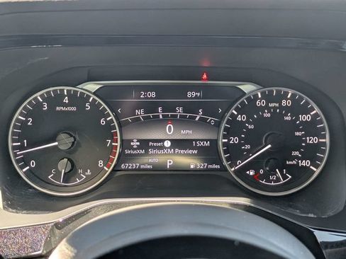 Used 2023 Nissan Pathfinder SL AWD/4WD image 18