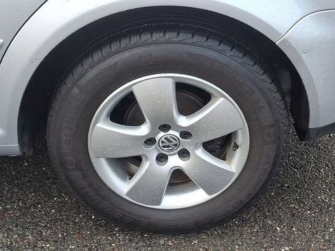 Used 2004 Volkswagen Jetta GLS FWD image 11