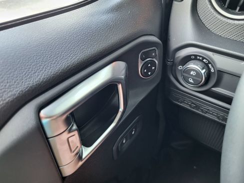 Used 2026 Jeep Gladiator Mojave AWD/4WD image 27