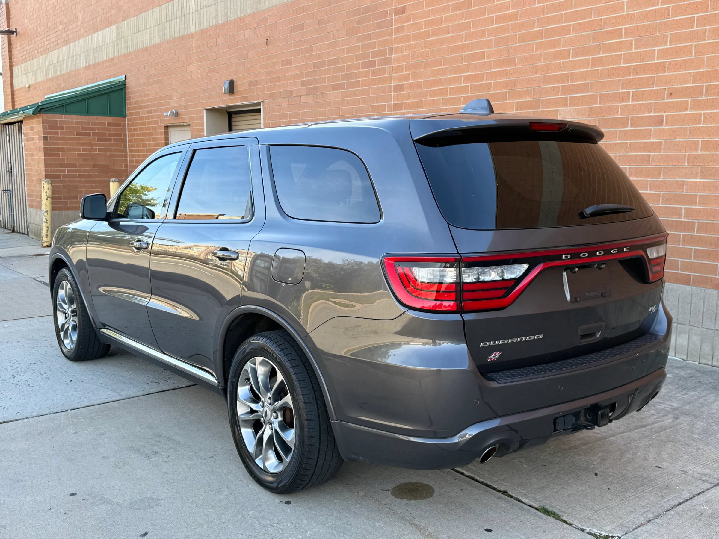 Used 2020 Dodge Durango R/T w/ Technology Group AWD/4WD image 5