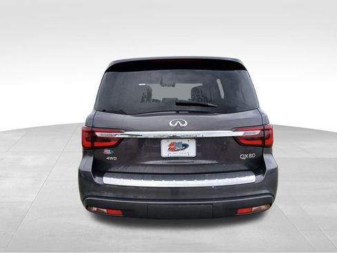Used 2022 INFINITI QX80 Luxe w/ All-Season Package image 4
