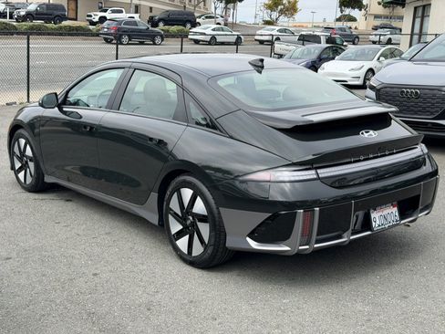Used 2023 Hyundai Ioniq 6 SE AWD/4WD image 7
