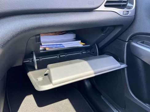 Certified 2021 Jeep Cherokee Limited image 32