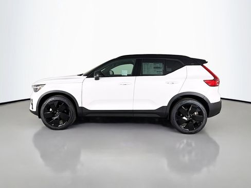 New 2026 Volvo XC40 B5 Ultra w/ Climate Package AWD/4WD image 4