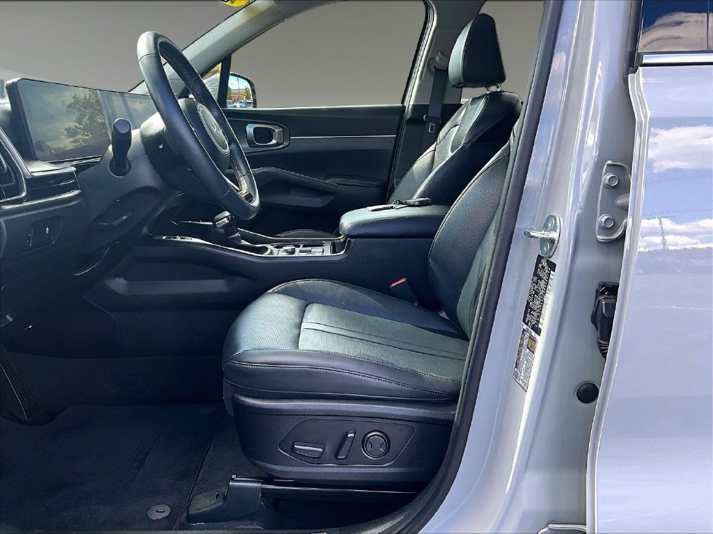 Used 2024 Kia Sorento S w/ Panoramic Sunroof Package AWD/4WD image 8