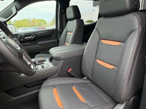 New 2026 GMC Sierra 1500 AT4 w/ AT4 Premium Package AWD/4WD image 11