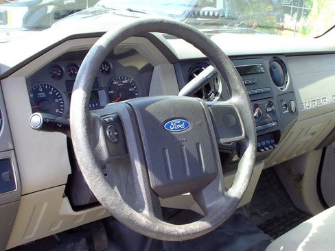 Used 2008 Ford F250 XL RWD image 14