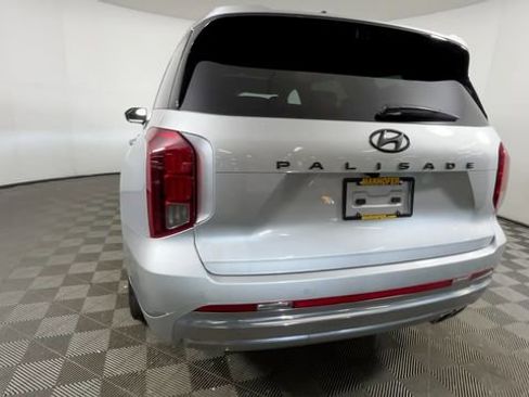 Used 2025 Hyundai Palisade Calligraphy FWD image 6