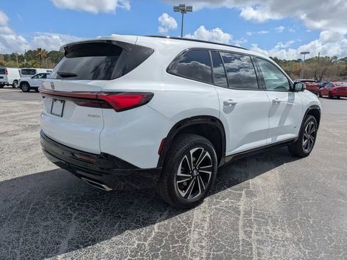 Certified 2025 Buick Enclave Sport Touring image 5