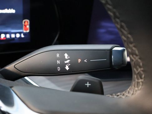 New 2026 Chevrolet Suburban LS image 20