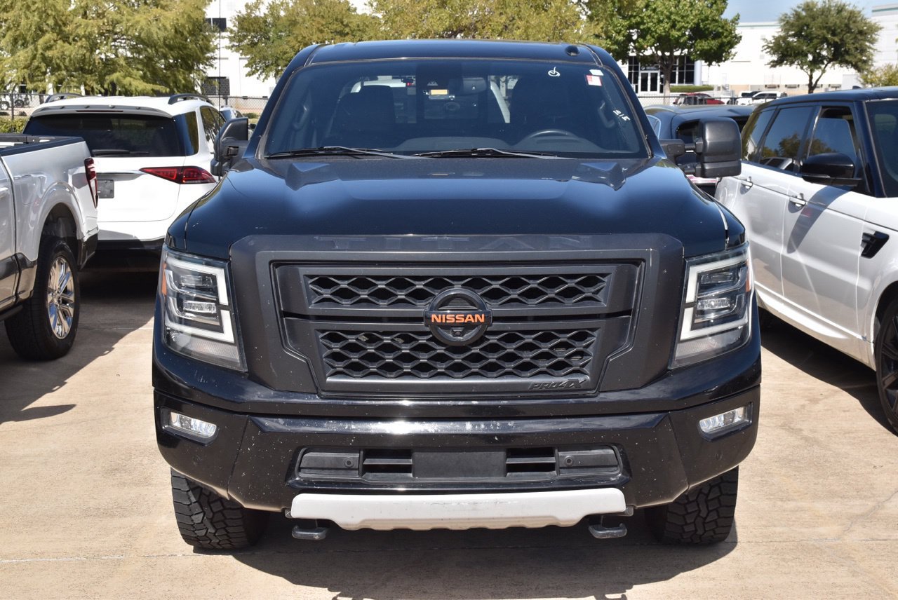 Used 2021 Nissan Titan PRO-4X w/ Pro-4x Convenience Package AWD/4WD image 3