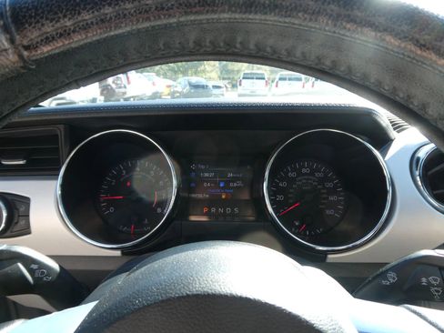 Used 2016 Ford Mustang Premium image 18
