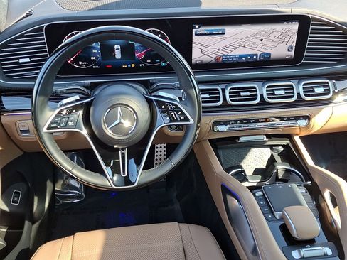 Certified 2024 Mercedes-Benz GLS 450 4MATIC image 11