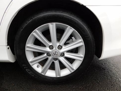 Used 2012 Toyota Camry XLE w/ Leather Pkg FWD image 24