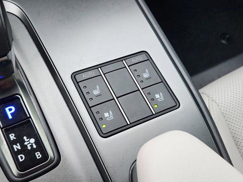 Used 2025 Lexus UX 300h FWD image 15