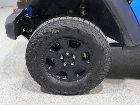 Used 2022 Jeep Gladiator Mojave w/ Cold Weather Group AWD/4WD image 8