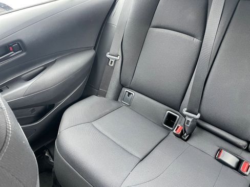 Used 2025 Toyota Corolla LE image 37