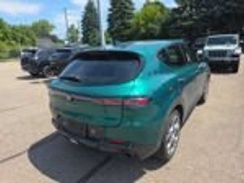 Used 2024 Alfa Romeo Tonale Veloce AWD/4WD image 2