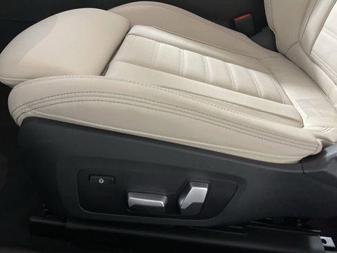 Used 2023 BMW 230i xDrive Coupe w/ Premium Package image 10