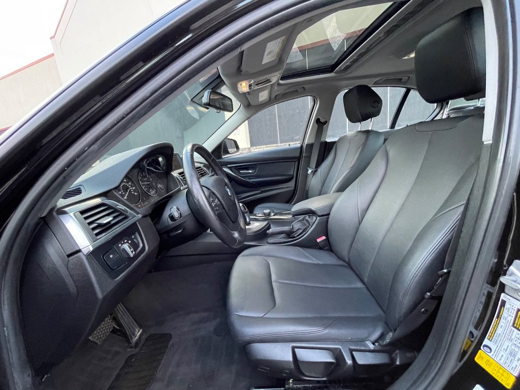 Used 2016 BMW 320i Sedan RWD image 34