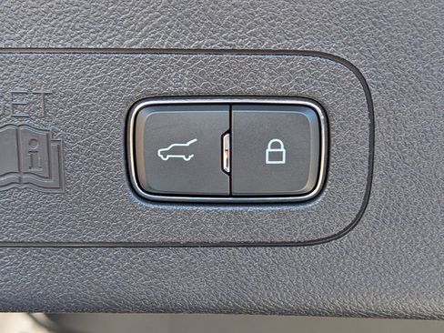 Certified 2022 Lincoln Aviator Reserve w/ Equipment Group 201A image 16