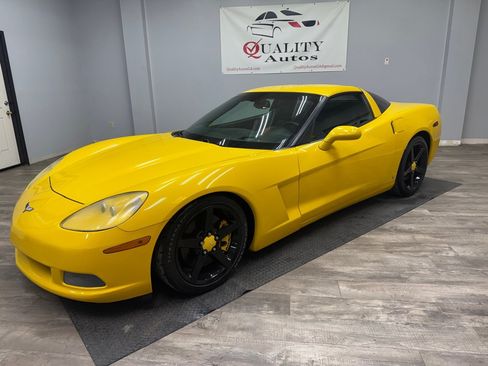 Used 2007 Chevrolet Corvette Coupe w/ Preferred Equipment Group RWD image 5