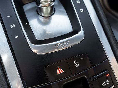 Used 2018 Porsche 911 Carrera image 24