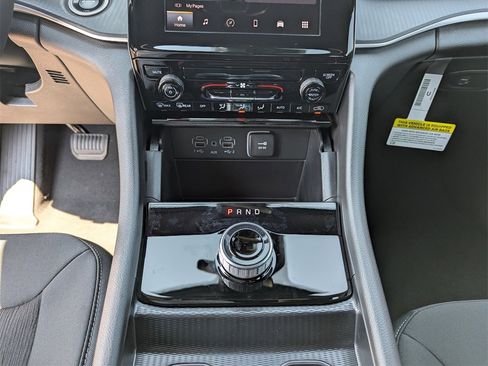 New 2025 Jeep Grand Cherokee 4WD image 27