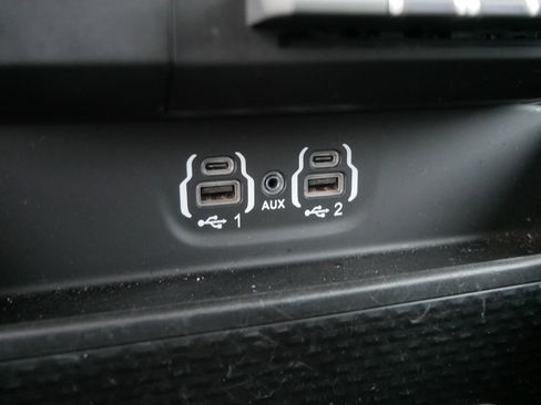 Certified 2021 RAM 1500 Laramie image 28