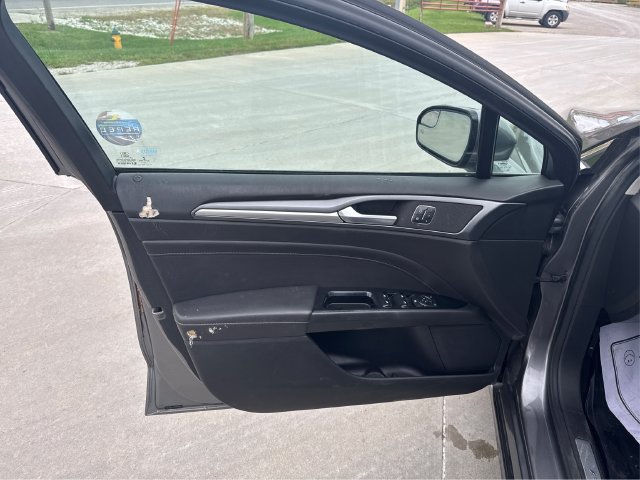 Used 2013 Ford Fusion Titanium AWD/4WD image 20