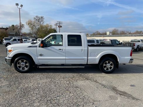 Used 2011 Ford F250 Lariat w/ Lariat Interior Pkg image 5
