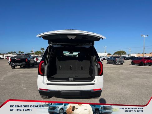 New 2026 GMC Yukon Elevation w/ Elevation Premium Package image 17