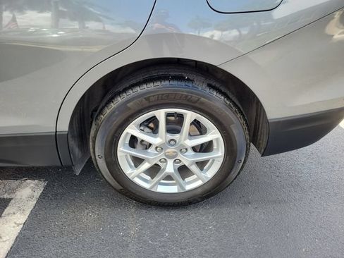 Used 2023 Chevrolet Equinox LS FWD image 7