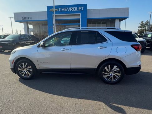 Used 2022 Chevrolet Equinox Premier image 4