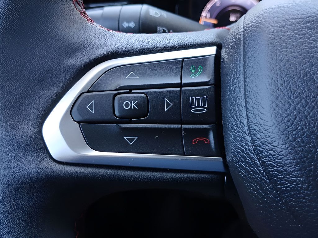 Used 2023 Jeep Compass Trailhawk w/ Trailhawk Elite Group AWD/4WD image 19