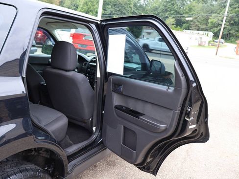 Used 2009 MAZDA Tribute i Sport FWD image 25