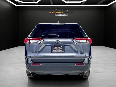 Used 2019 Toyota RAV4 XLE w/ All Weather Liner Package image 3